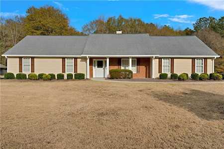 4983 Eagles Nest Court Loganville, GA 30052
