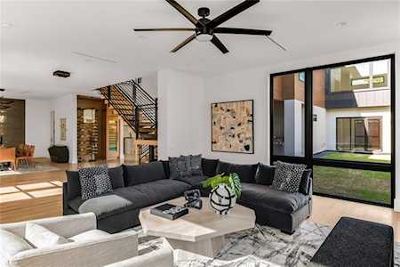 7733 Lovers Lane Dallas, TX 75225