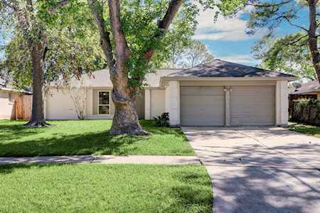 3019 Early Turn Dr Webster, TX 77598