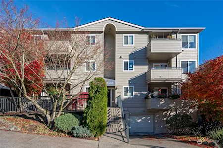 3926 1st Ave NE #25 Seattle, WA 98105