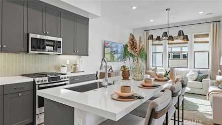 455 Mullberry Place Montebello, CA 90640