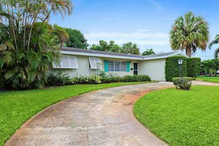 732 Pelican Way North Palm Beach, FL 33408