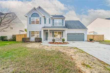 2225 Agecroft Rd Virginia Beach, VA 23454