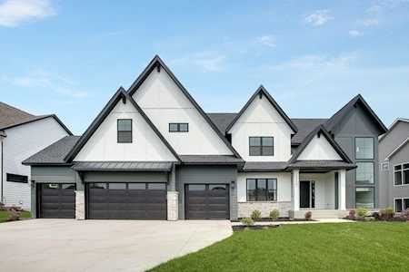 16940 46th Avenue N Plymouth, MN 55446