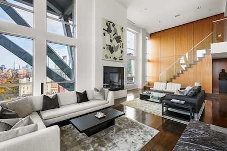 360 Newbury St #PH 810 Boston, MA 02115