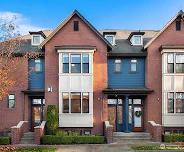 1177 NE High St Issaquah, WA 98029