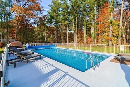 73 Sherwood Lane Raynham, MA 02767