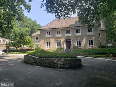 11001 Riverwood Dr Potomac, MD 20854