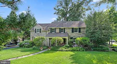 35 Forest Ln Swarthmore, PA 19081