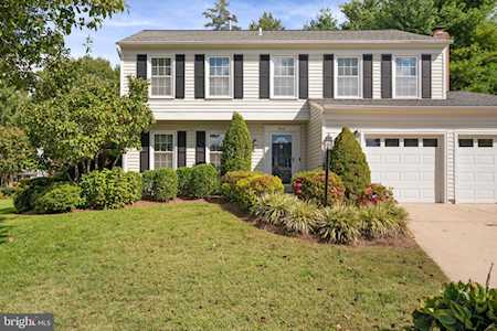 5418 Sour Gum Dr Centreville, VA 20120