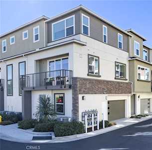 241 Carmona Lake Forest, CA 92630