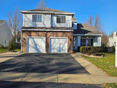 417 Starwood Pass Lake In The Hills, IL 60156