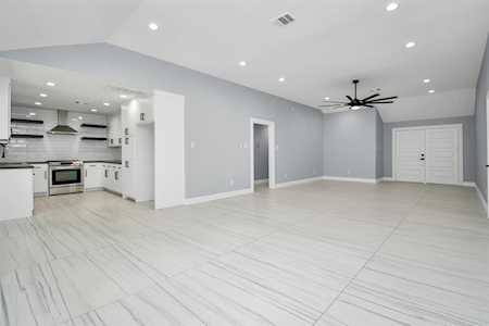 5706 De Milo Dr Houston, TX 77092