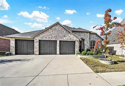 9209 Pecan Woods Trail Lantana, TX 76226
