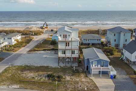 3200 Gray St North Topsail Beach, NC 28460
