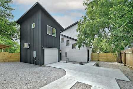 7613 Providence Ave #2 Austin, TX 78752