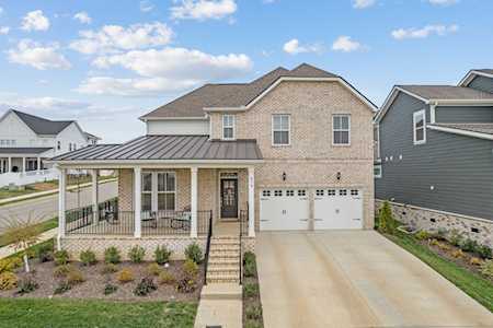 579 Snap Dragon Ln Hendersonville, TN 37075