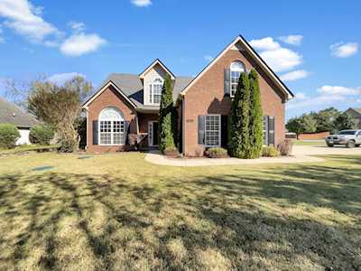 1015 Tiger Woods Way Murfreesboro, TN 37129