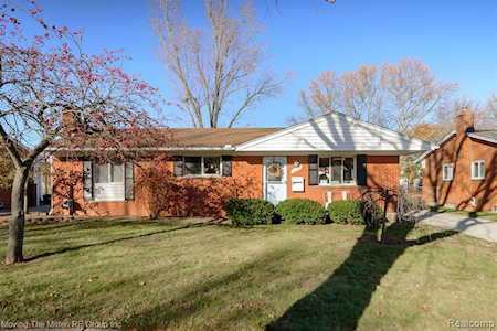 41300 Greenbriar Ln Plymouth Twp, MI 48170