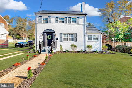 2815 S Arlington Ridge Rd Arlington, VA 22202