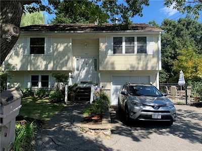 2 Cedar St North Providence, RI 02911