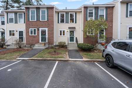 8 Kimberly Dr Merrimack, NH 03054