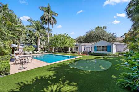 510 Palm Trail Delray Beach, FL 33483