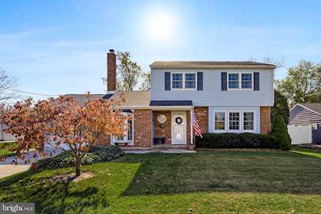 212 Mcintosh Rd Cherry Hill, NJ 08003