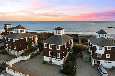 242 Sand Hill Cove Rd Narragansett, RI 02882