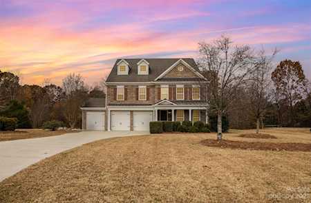 3013 King Richards Ct Matthews, NC 28104