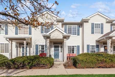 722 County Line Rd Aurora, IL 60502