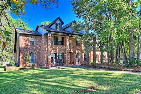 9318 Sendera Dr Magnolia, TX 77354