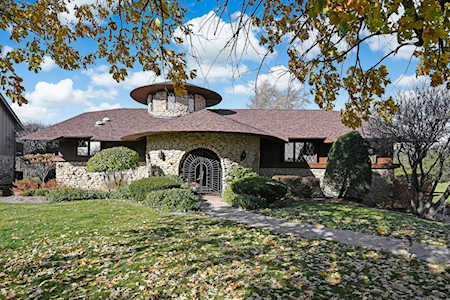 8402 Carriage Green Dr Darien, IL 60561