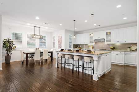 7093 Sitio Frontera Carlsbad, CA 92009