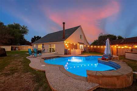 2102 Chesswood Circle Sugar Land, TX 77478