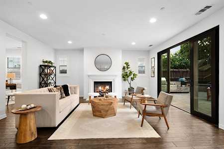 7093 Sitio Frontera Carlsbad, CA 92009