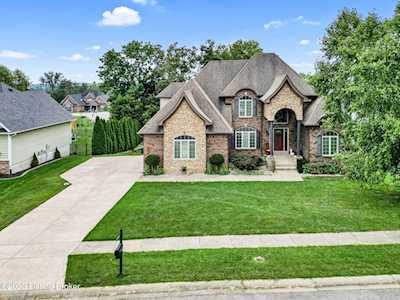 111 River Falls Dr Mt Washington, KY 40047