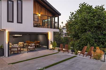 319 Heliotrope Ave Corona Del Mar, CA 92625