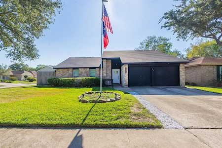 2503 General Colony Dr Friendswood, TX 77546