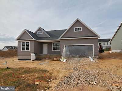 510 Log House Stewartstown, PA 17363
