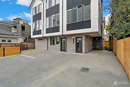 716 N Motor Place #C Seattle, WA 98103
