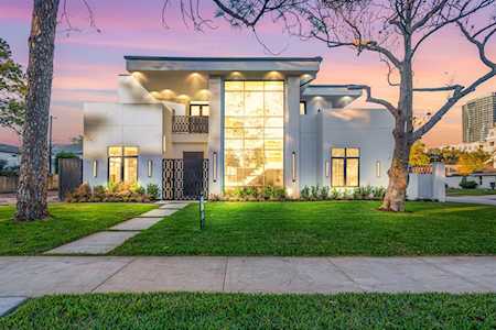 4002 Colquitt St Houston, TX 77027