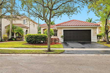 1789 Aspen Ln Weston, FL 33327