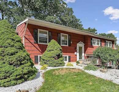 11 Hallo Street Edison, NJ 08837