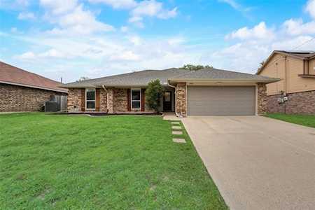 2503 Villanova Street Arlington, TX 76018
