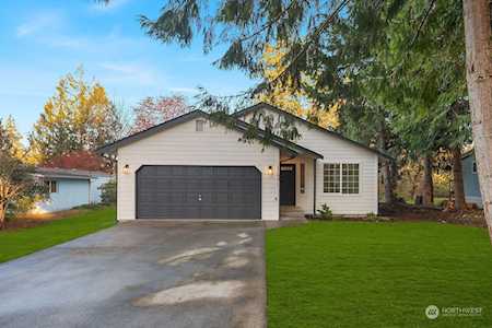 11601 199th Ave E Bonney Lake, WA 98391