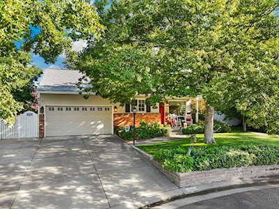 2416 Manor Court Sacramento, CA 95864