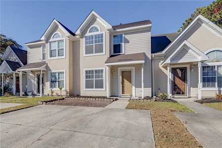 894 Old Clubhouse Rd Virginia Beach, VA 23453
