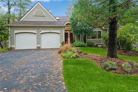 59 Clubhouse Ln Scarsdale, NY 10583