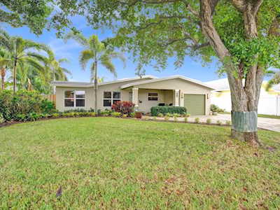 4351 NE 13th Ter Oakland Park, FL 33334